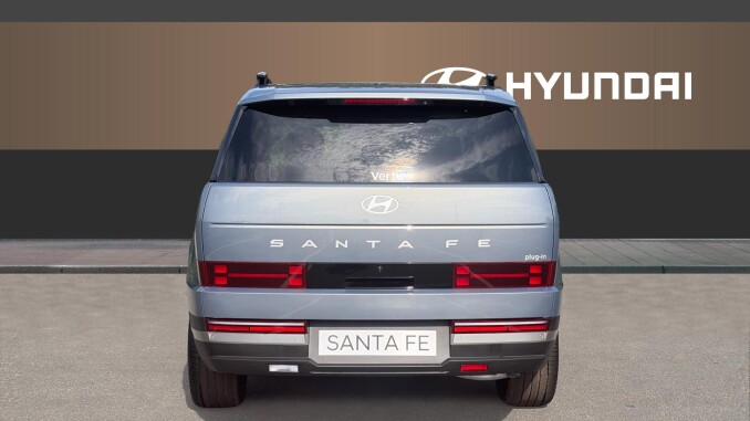 Hyundai SANTA FE 1.6 TGDi Plug-in Hybrid Ultimate 5dr 4WD Auto Estate - Image 6